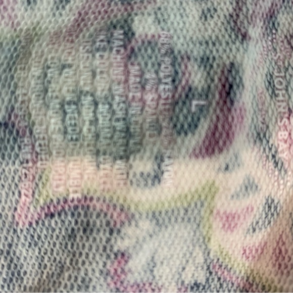 St. John’s Bay Womens Geometrical Floral Design Asymmetrical Hem - Picture 5 of 6